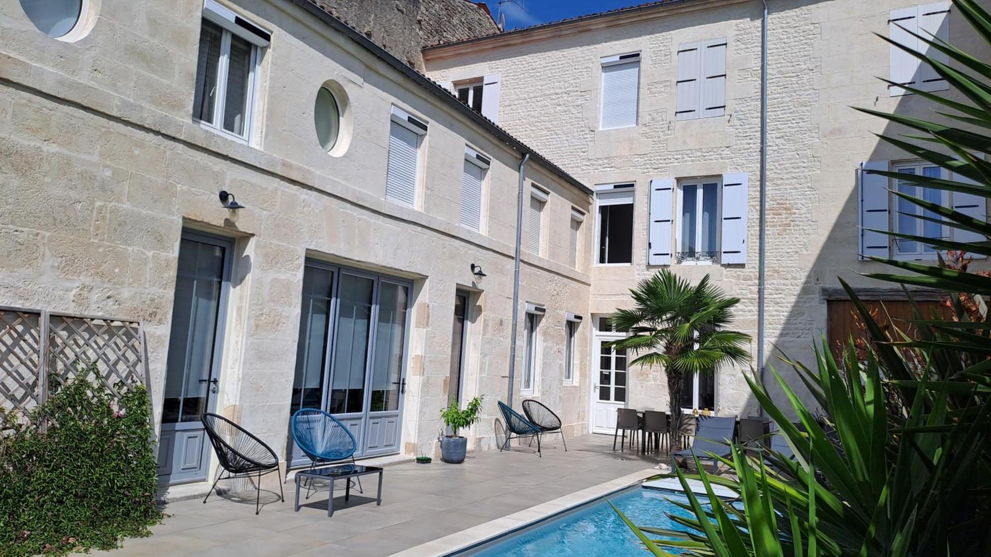 L'Angely - Chambres D'Hotes Niort Zewnętrze zdjęcie