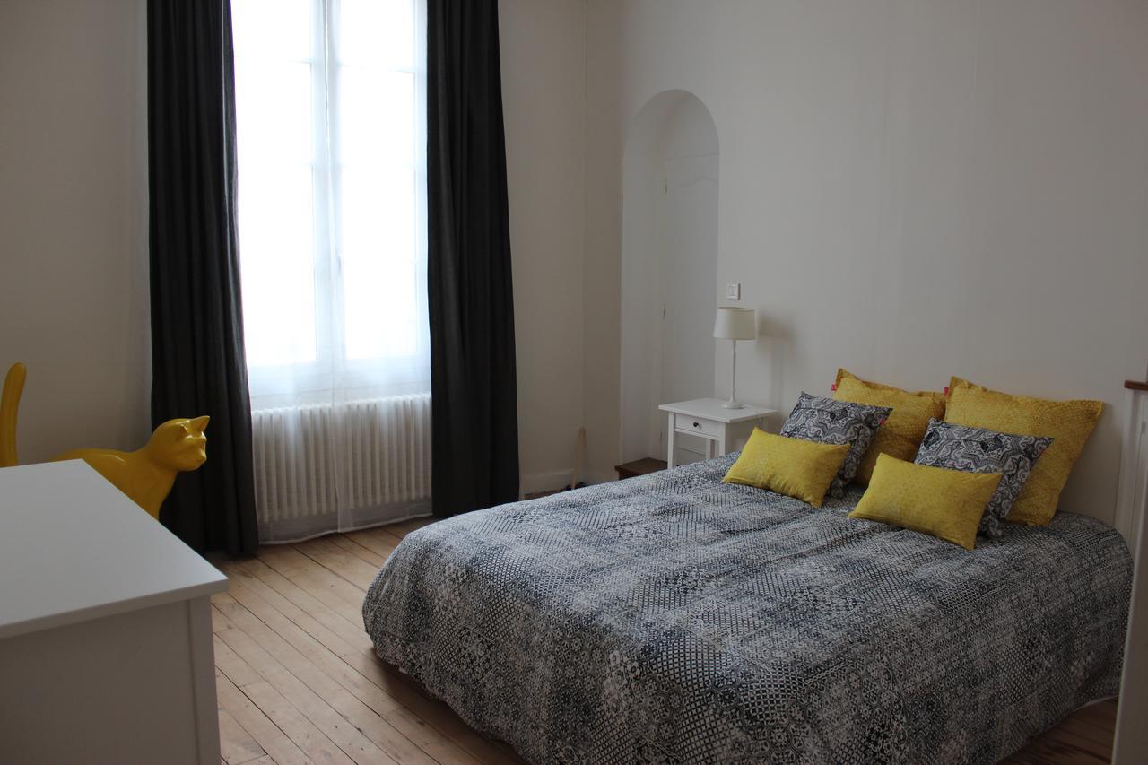 L'Angely - Chambres D'Hotes Niort Zewnętrze zdjęcie