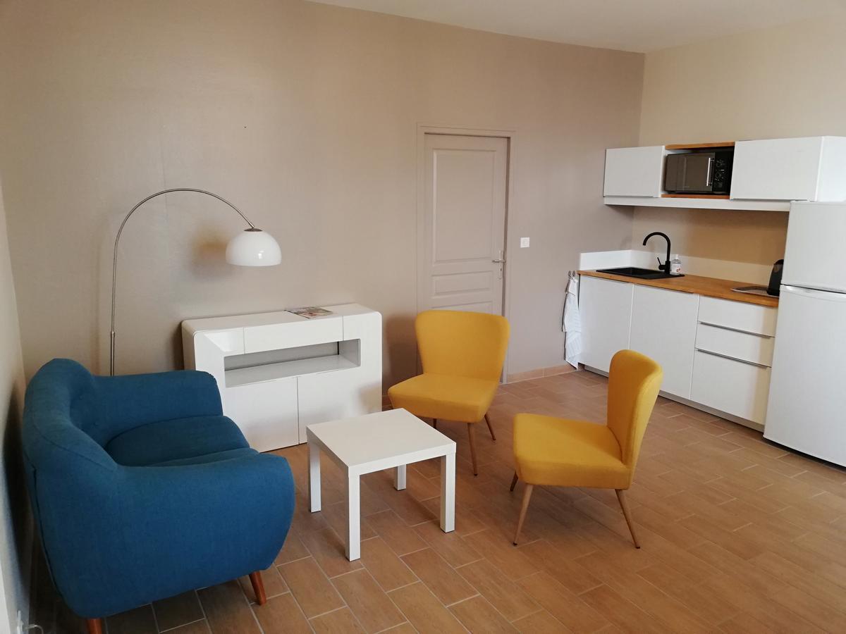 L'Angely - Chambres D'Hotes Niort Zewnętrze zdjęcie