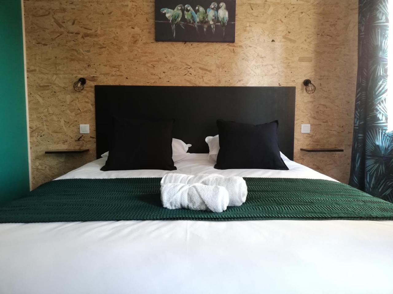 L'Angely - Chambres D'Hotes Niort Zewnętrze zdjęcie